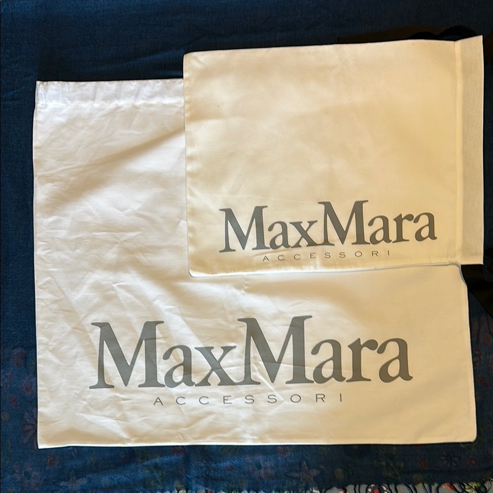 Max Mara Accessori Cream Dust Bags